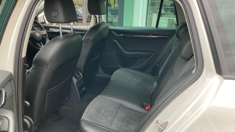 Skoda Octavia 2.0 TDI CR SE L 5dr DSG [7 speed] Diesel Estate